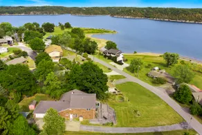 Hillside Hideaway - Lake Views and Lake Access - HOT TUB! - Image 4