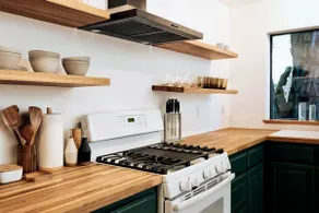 The Wild Kindness: Modern Seclusion in a 3bd home - Image 2