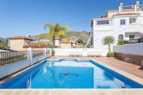 Appartement familial, 2 grandes terrasses, vue imprenable et piscine - Image 3