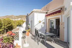 Appartement familial, 2 grandes terrasses, vue imprenable et piscine - Image 5