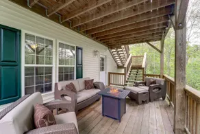 9 Mi to Sugar Mountain! Family Cabin w/ Fire Pit - Image 4