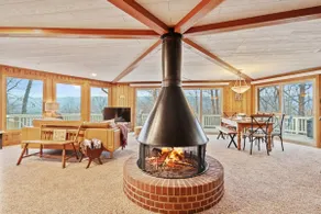 Mountain cabin tub & fireplace near Bryce Resort - Image 2