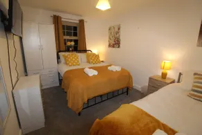 Sutton House - Image 3