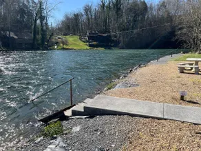 Pappaw's Fishing Pad #2 | Riverfront Fly Fishing - Image 5