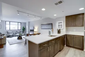 Sojourn  Courtland Towers w/ Private Balcony - Image 2
