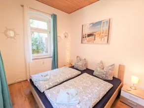 Rotmilan, up to 4 people, garden with pool & barbecue - Image 4