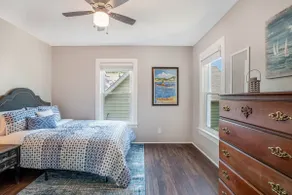 Great Lakes Getaway-Upper Unit, Near Outlet Mall - Image 5