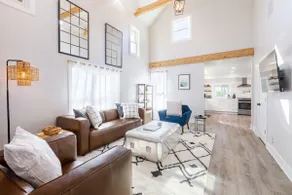 Beautiful 4BR/3BA Farmhouse Escape W/ Jacuzzi! - Image 4