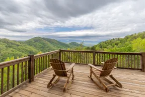 Beary Cozy Cabin! Incredible views, hot tub, games, and more! - Image 2