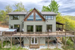 Beary Cozy Cabin! Incredible views, hot tub, games, and more! - Image 3