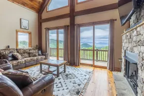 Beary Cozy Cabin! Incredible views, hot tub, games, and more! - Image 5