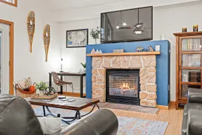 Mews Mountain House by Avantstay Walk to Beach, Hot Tub, Game Room - Image 2