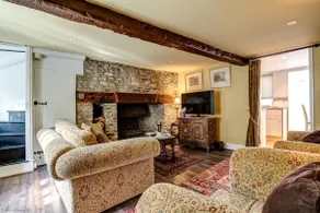 Browns Lane | Woodstock Holiday Let | 2 Beds & Sleeps 4 - Image 3