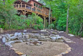 Couples’ Treehouse Retreat w/ Hot Tub & Views - Image 2