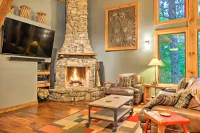Couples’ Treehouse Retreat w/ Hot Tub & Views - Image 4
