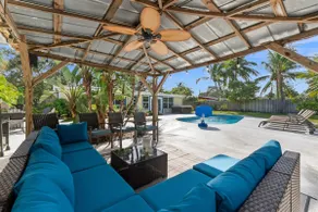 Paradise Palms, Private backyard w/ Pool, Hot tub! - Image 4