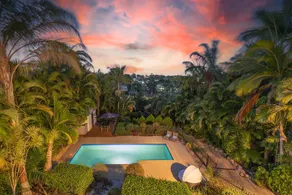 Coco Palms - 700m to beach - sleeps up to 12 - Image 2