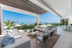 Villa 'Riva' with Sea Views, Wi-Fi and Air Conditioning - Image 2