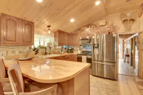 Trout Ponds & Sauna: Unique Log Cabin in Freedom - Image 5