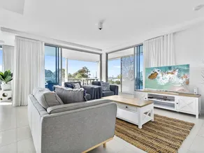 Elysee Luxury Alexandra Headland 2 Bedroom Apartment - Image 4