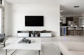 Chic King Suite | Balcony | Downtown View | Tesoro - Image 3