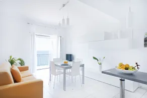 Excelsior three-room apartment with sea and mountain view - Image 2