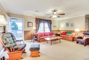 WFH-Friendly: Rural & Secluded Gem in Claxton! - Image 5