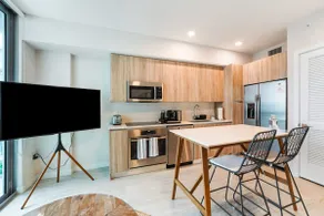 Amazing Bayviews Studio! Perfect Location - Image 4
