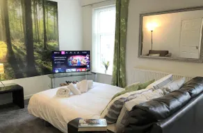 Restful 1-Bedroom flat in St Helens - Image 5