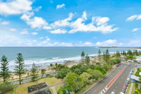 2 Bedroom Apartment Ocean View at Seaview Resort - Image 4