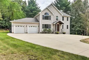 Granby Home w/ Deck < 1/2 Mi to Aldrich Lake! - Image 2