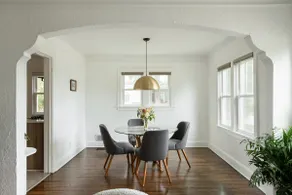 Quiet and Modern Designed Cottage in St Paul - Image 4