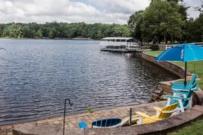 Lakefront 5BR · Dock, Kayaks, Hot Tub & Beach - Image 3