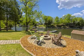 Lakefront 5BR · Dock, Kayaks, Hot Tub & Beach - Image 2