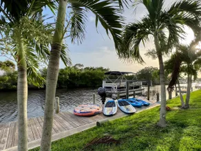 House With A BoatYour Private Waterfront Resort - Image 3