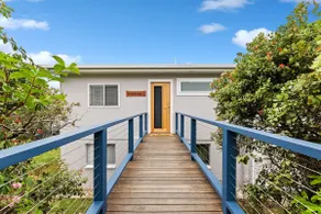 22 Dulling Street Beach House - Image 2
