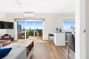 22 Dulling Street Beach House - Image 4