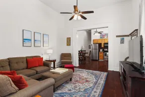 2BD In Heart of Mid CIty | 2 Blocks off Street Car - Image 4