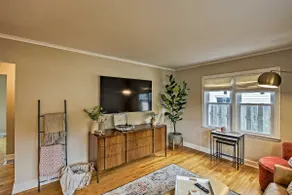Ideal Green Bay Home < 3 Mi to Lambeau Field! - Image 4