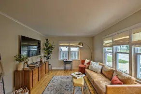 Ideal Green Bay Home < 3 Mi to Lambeau Field! - Image 5