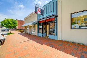 Walkable Townhome: 'M on Main' in Wytheville - Image 3