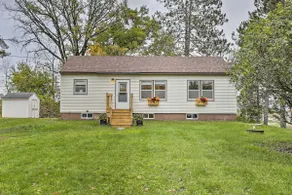 Birchwood Cottage with Red Cedar Lake Access! - Image 2