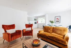Stunning Modern 2 Bedroom Apartment With Spectacular Views of Bath Skyline - Image 2
