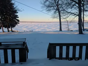 Charming cottage on Chaumont Bay, pet friendly, kayaks, dock, ICE FISHING - Image 2