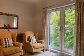 Hedgefield House - Serene Top Floor Apartment - Image 4