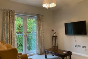 Hedgefield House - Serene Top Floor Apartment - Image 5