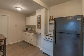 University Suite "C" - Image 5