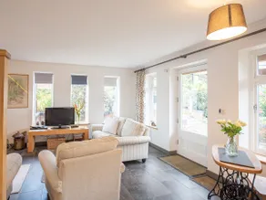 Top House - Image 3