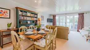 Mayfly Lodge - Image 3
