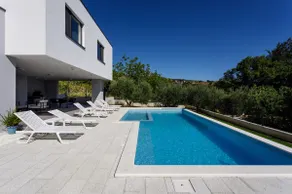 Modern Villa Elia with 40sqm heated pool, 3 bedrooms, and Split city views - Image 5